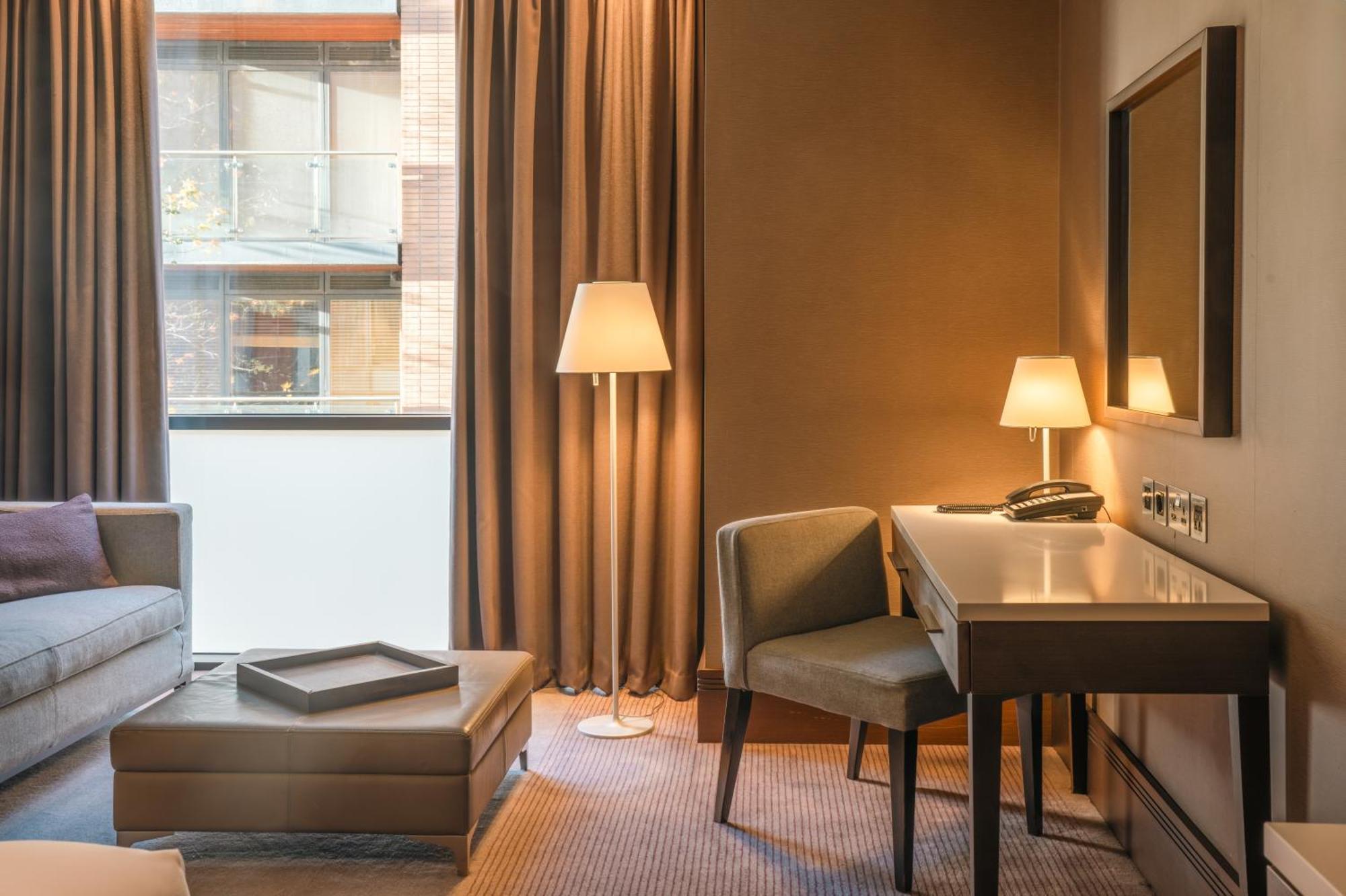 Radisson Blu Royal Hotel Dublin Exterior foto